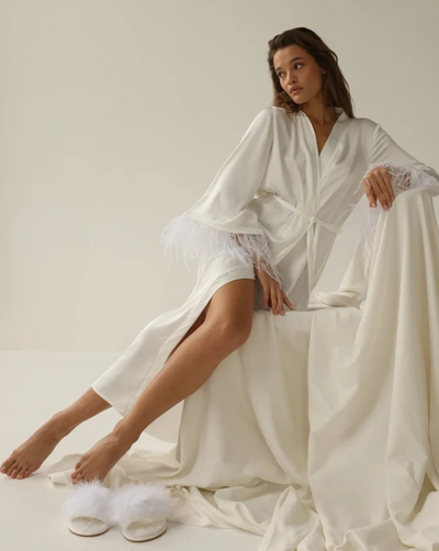 Pyjama long blanc à plumes